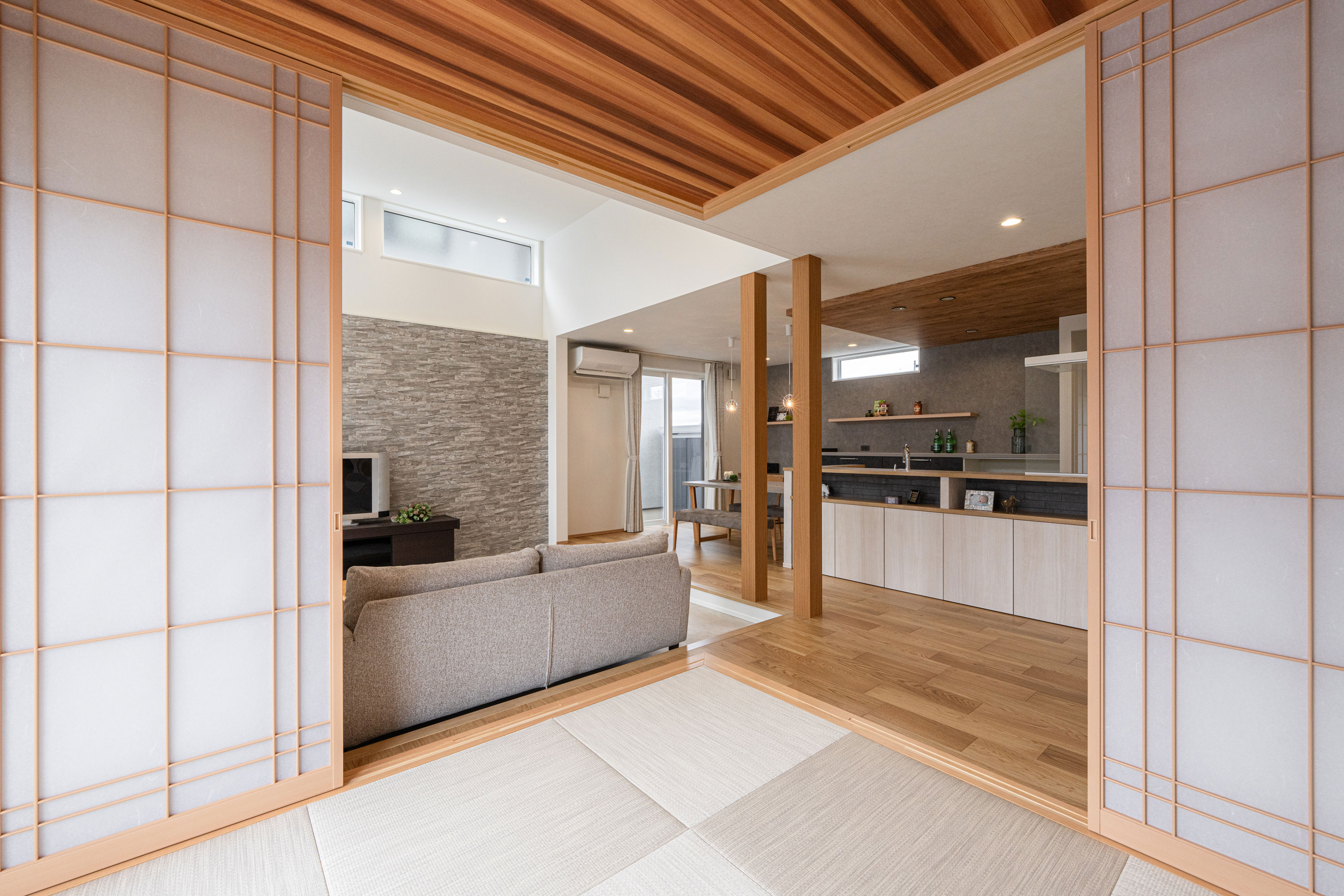 高天井リビングで開放感あふれる暮らし｜石友ホーム｜建築実例