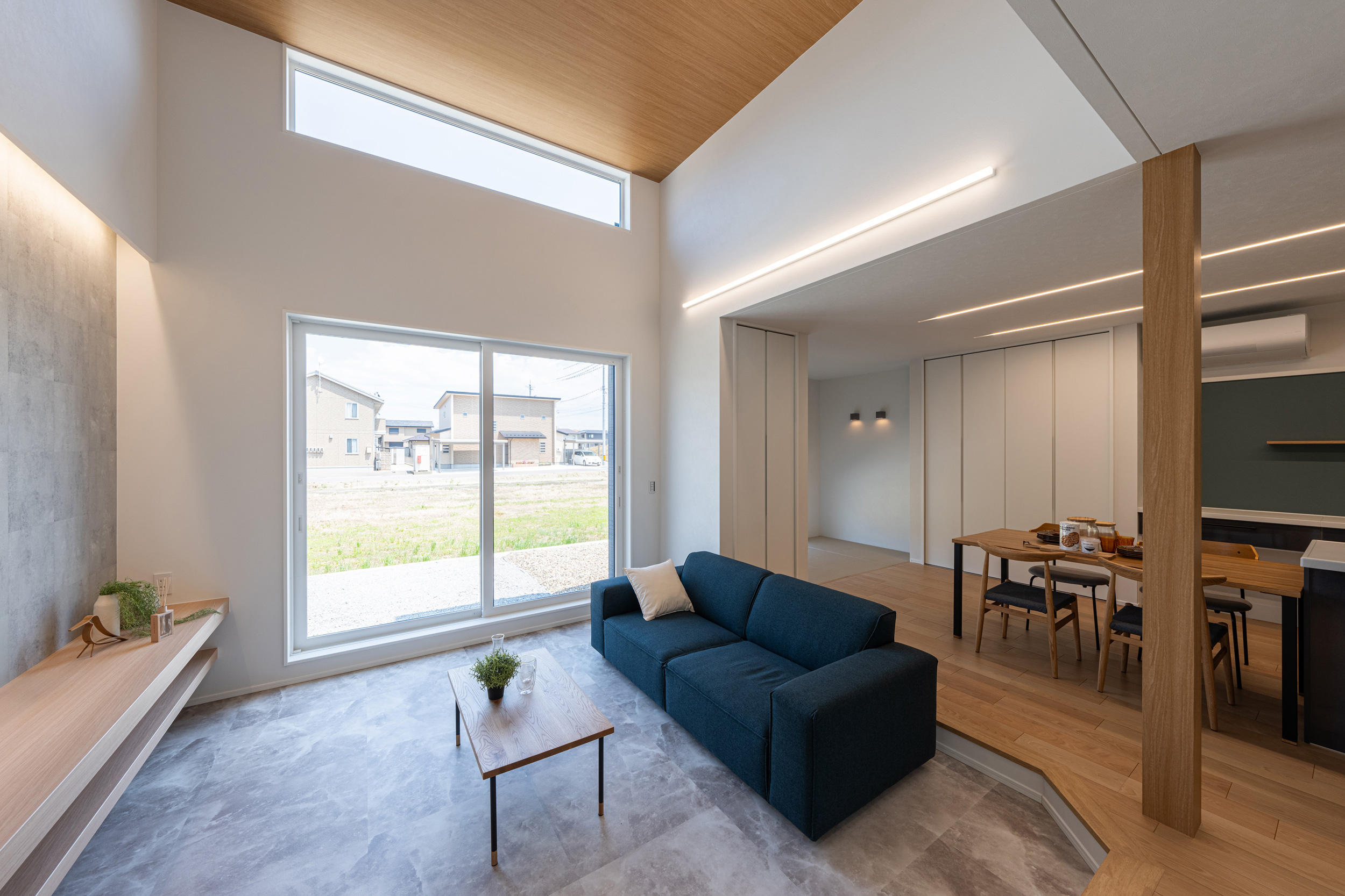 ｢高さ｣と｢広がり｣の変化で実面積以上の開放感を感じる住まい｜石友ホーム｜建築実例